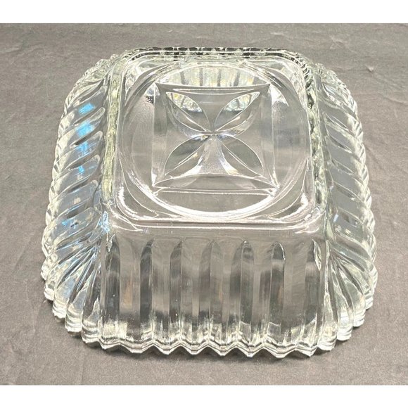 Vintage Clear Glass Decorative Serving Bowl Candy Dish 6.25" Across - Picture 9 of 9